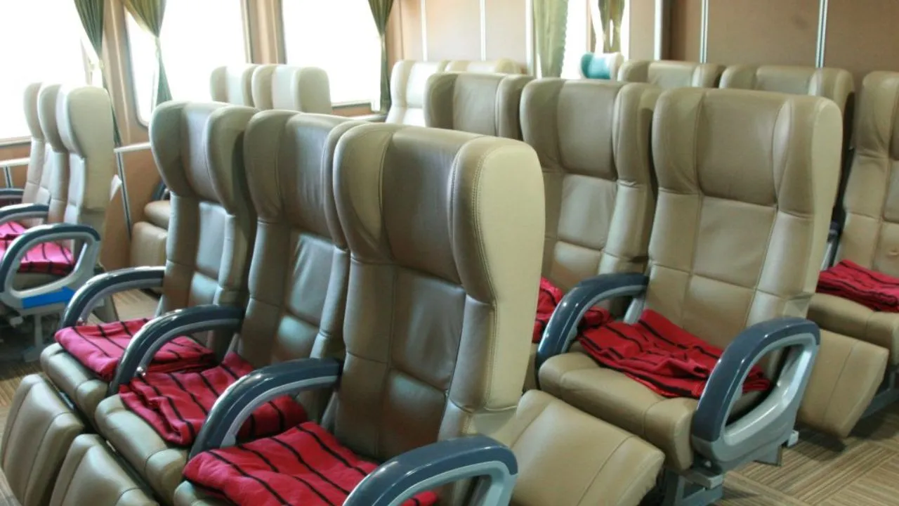 Khoang ghế VIP tàu Côn Đảo 36
