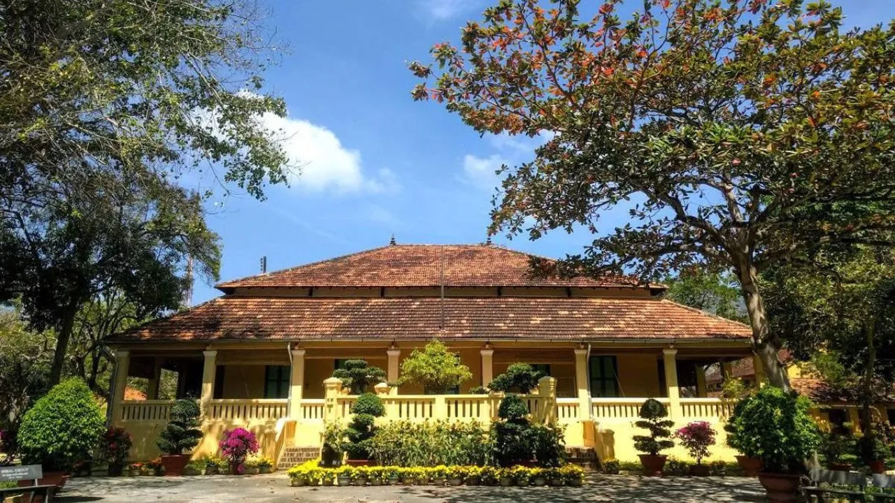 Nhà Chúa Đảo